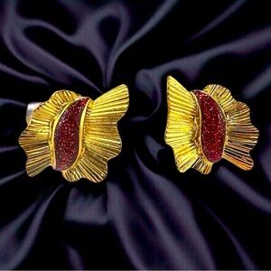 Vintage Avon Wavy Ribbed Ruffle Red Sparkly Enamel Gold Tone Pierced Earrings